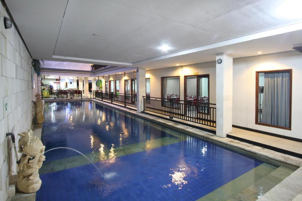 Green Villas Hotel And Spa 꾸따 외부 사진